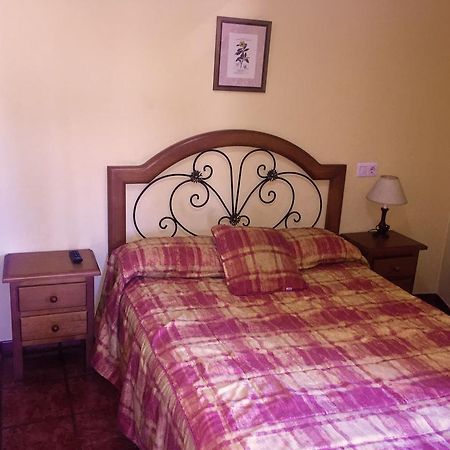فندق Hostal Bar Stop Velilla del Rio Carrion المظهر الخارجي الصورة