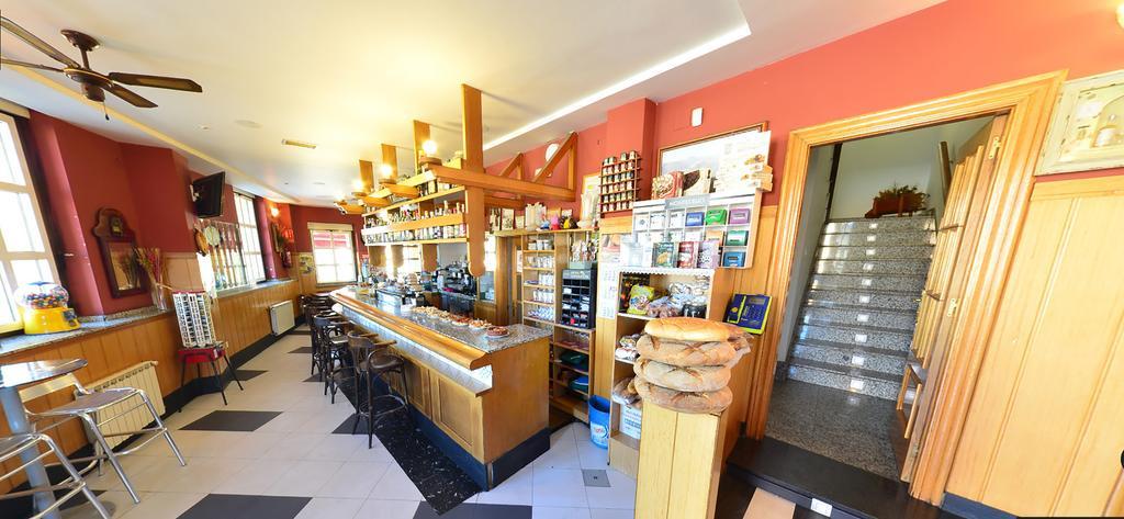 فندق Hostal Bar Stop Velilla del Rio Carrion المظهر الخارجي الصورة