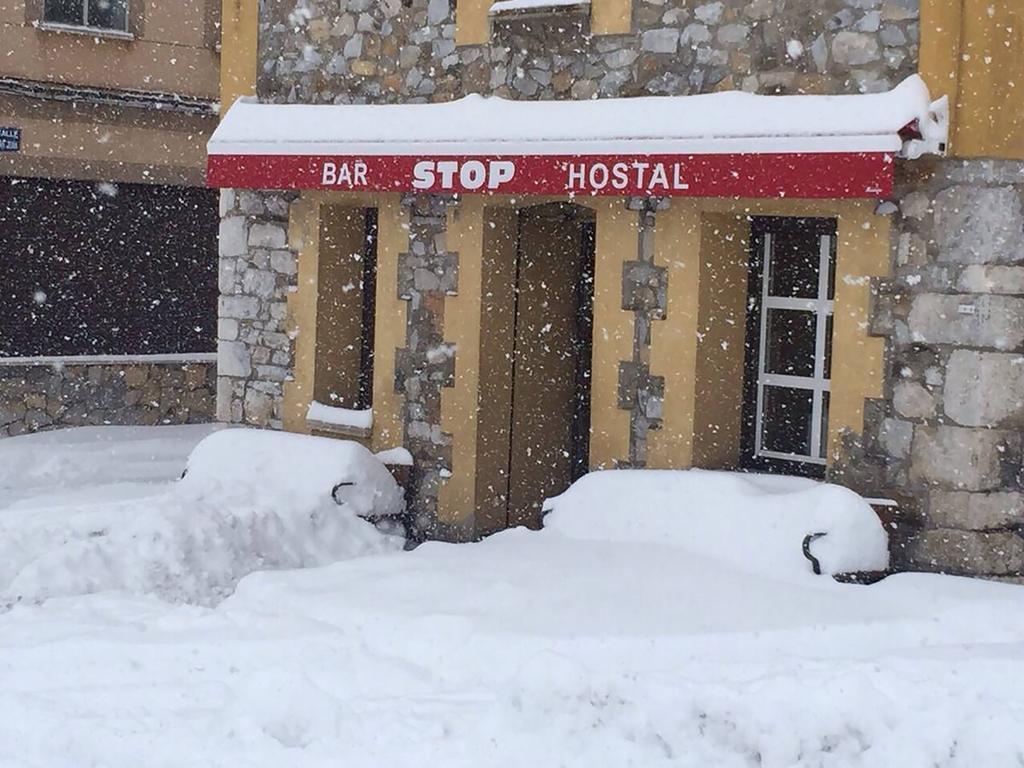فندق Hostal Bar Stop Velilla del Rio Carrion المظهر الخارجي الصورة